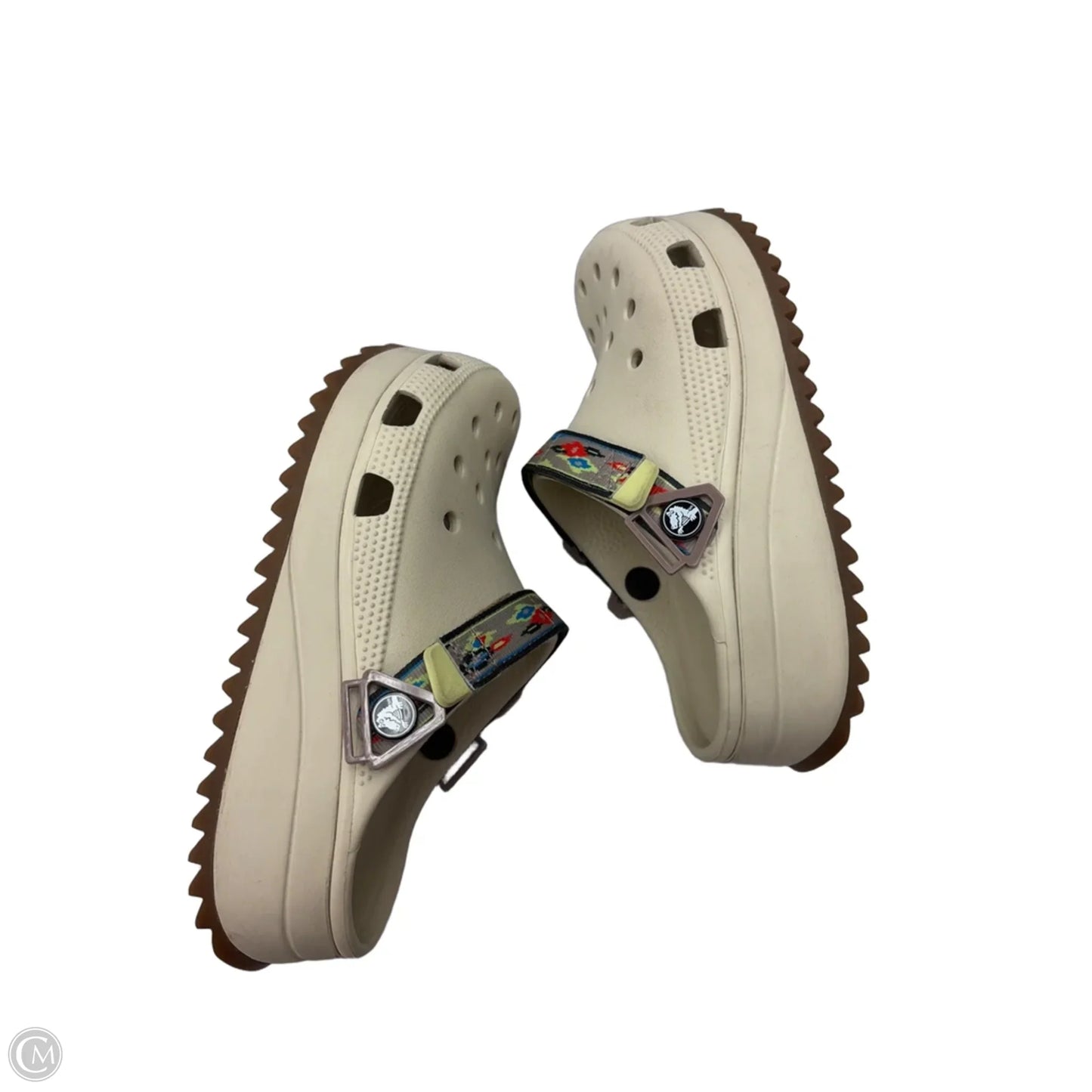 Shoes Flats By Crocs In Tan, Size: 7