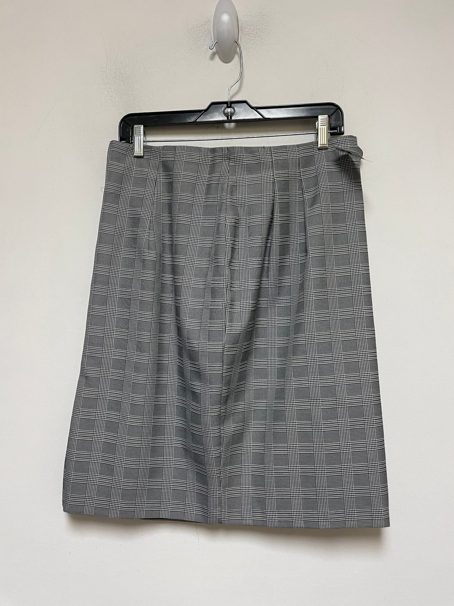 Skirt Mini & Short By Clothes Mentor  Size: 14