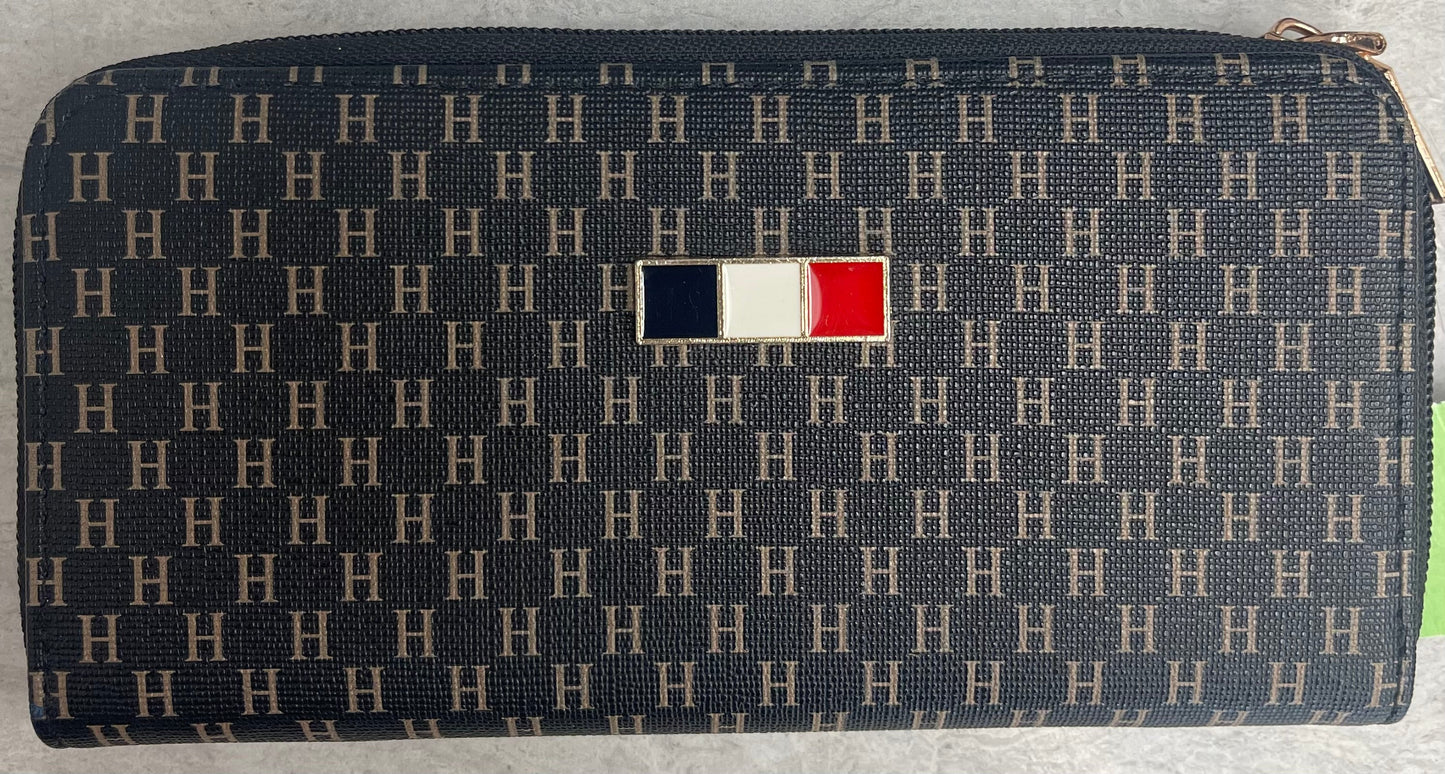 Wallet By Tommy Hilfiger  Size: Medium