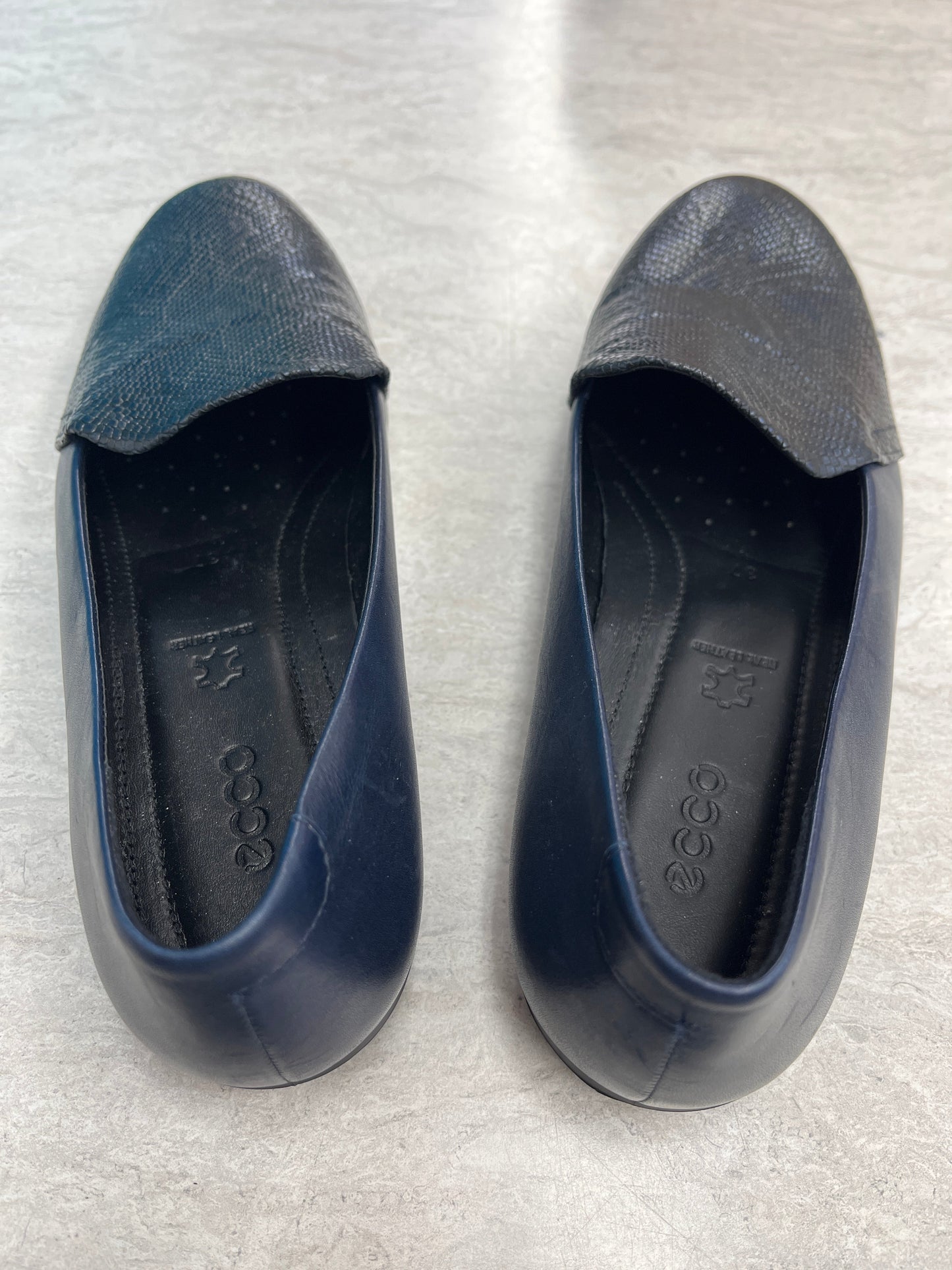Blue Shoes Flats Ecco, Size 6.5
