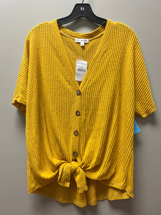 Top Short Sleeve By Socialite In Yellow, Size: L