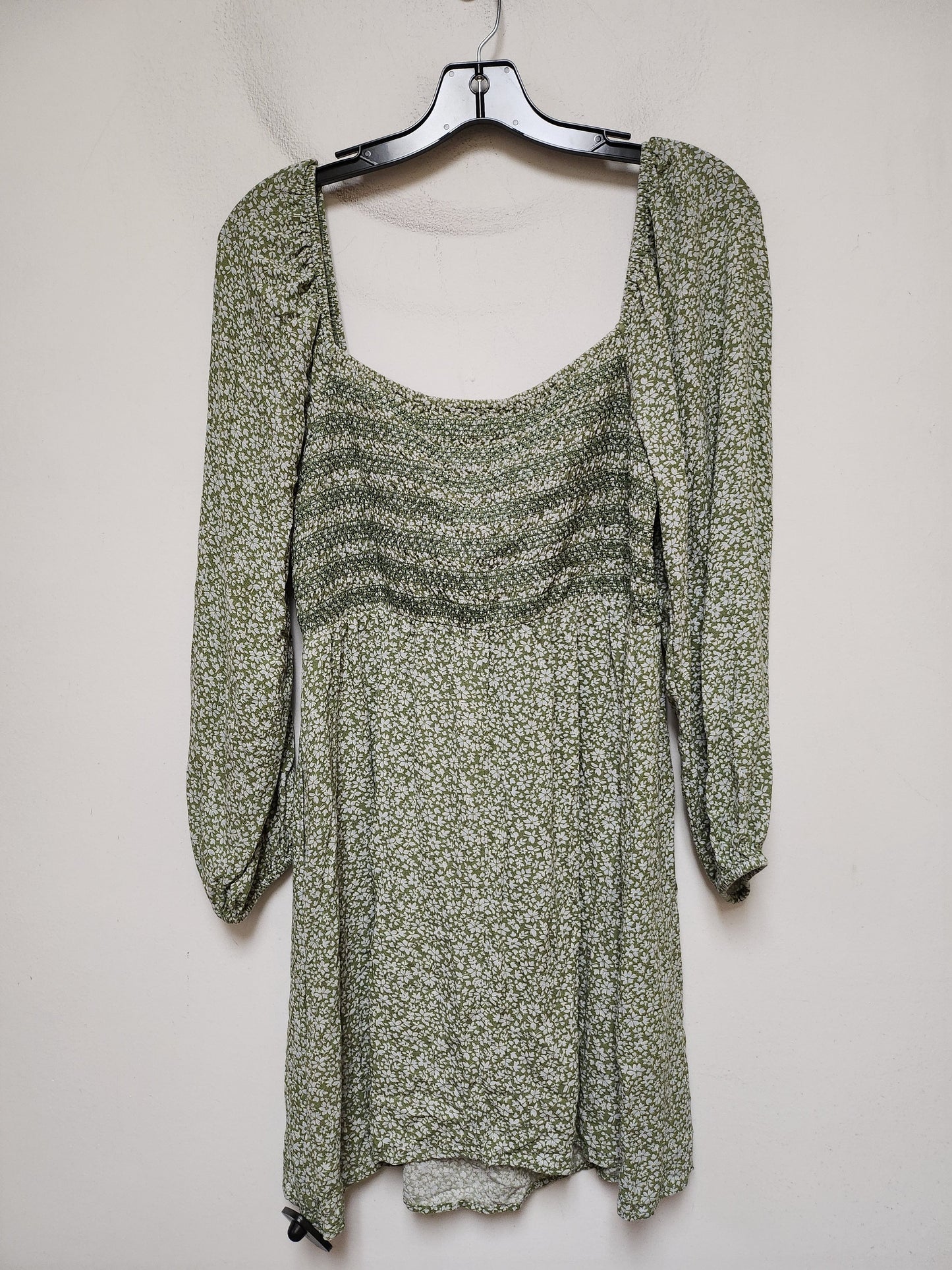 Dress Casual Short By American Eagle In Green, Size: M