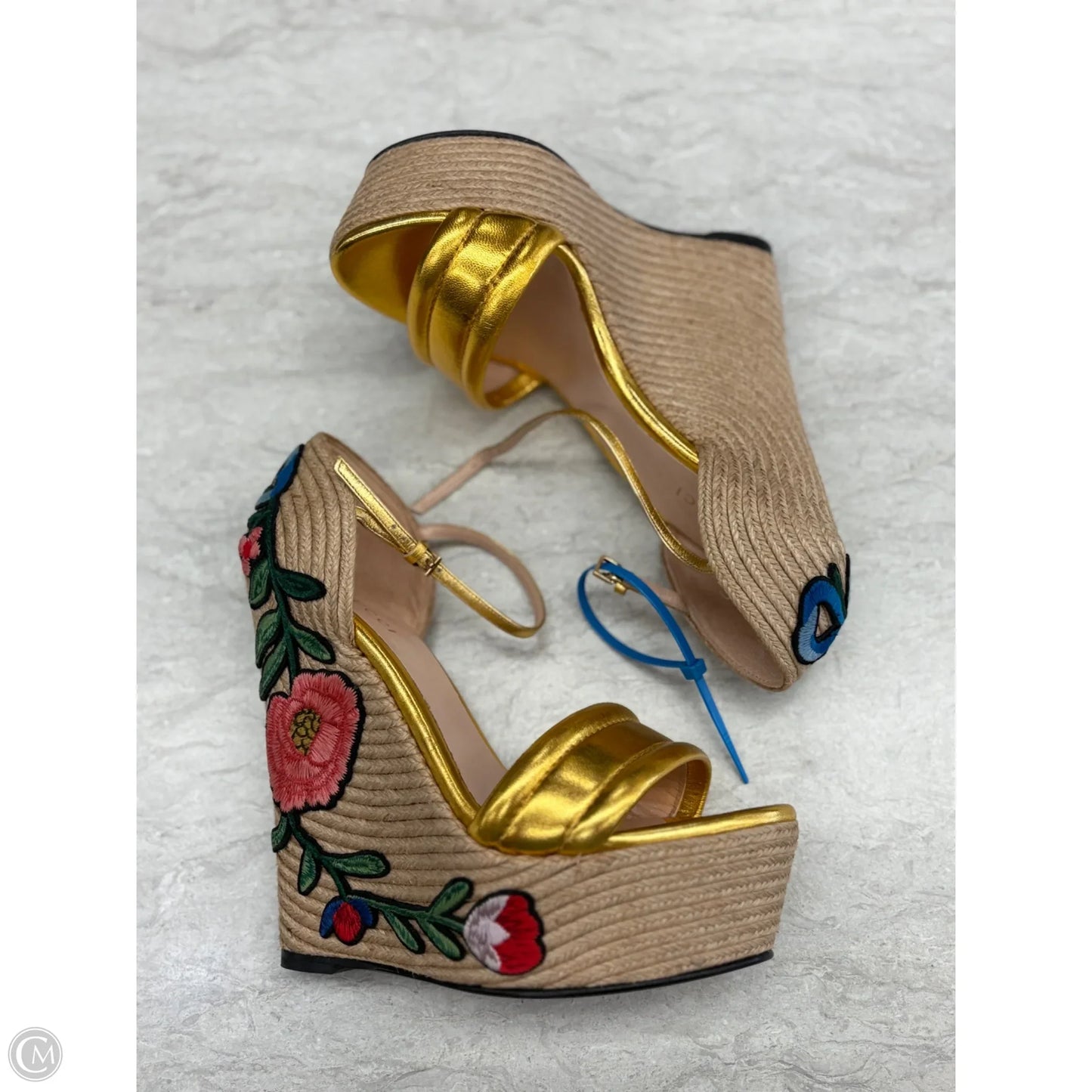 Shoes Luxury Designer By Gucci In Floral Print, Size: 7