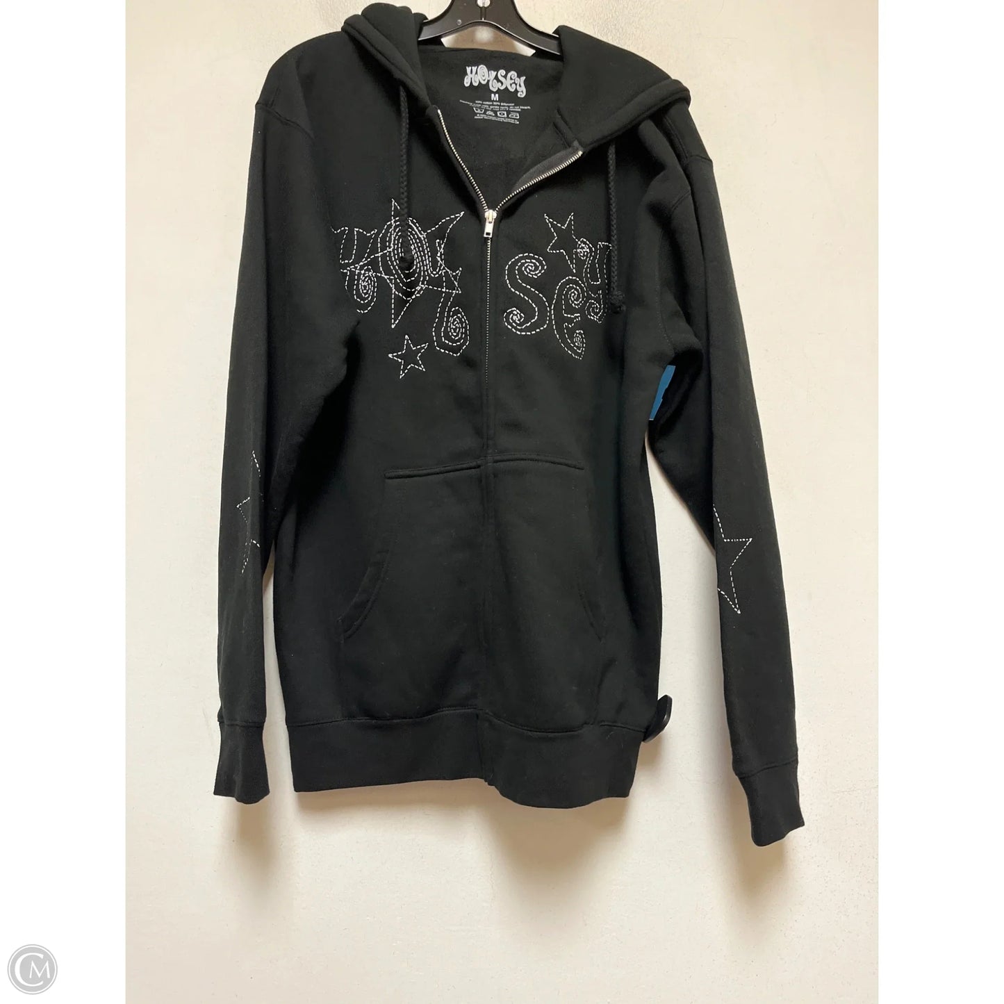 Sweatshirt Hoodie By Clothes Mentor In Black & White, Size: M
