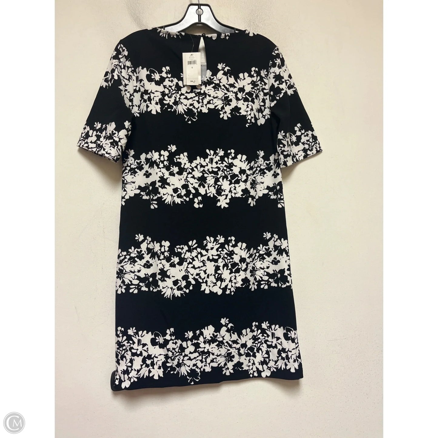 Dress Casual Short By Banana Republic In Black & White, Size: Xs