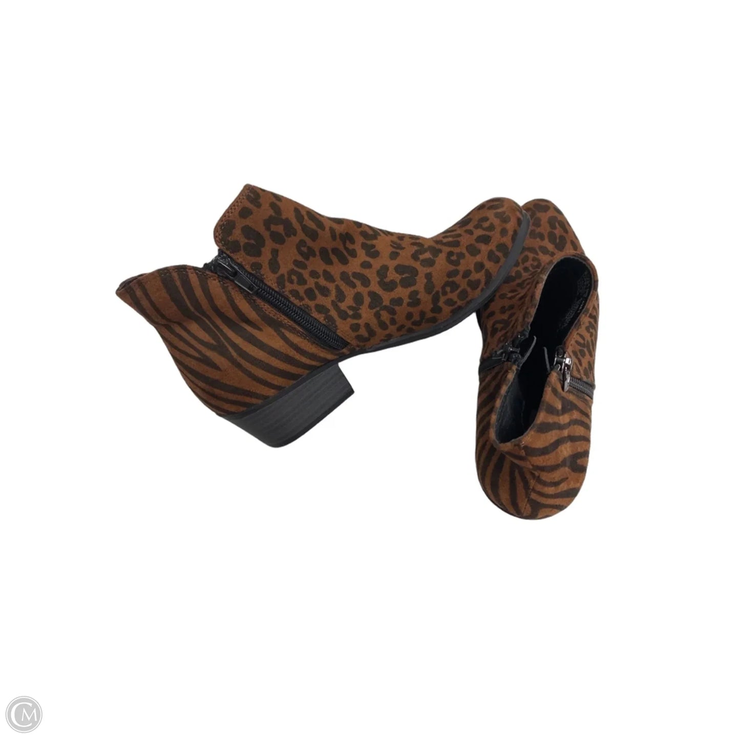 Boots Ankle Flats By Clothes Mentor In Animal Print, Size: 7.5