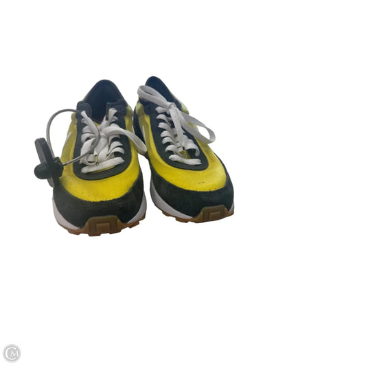 Shoes Athletic By Nike In Black & Yellow, Size: 5.5
