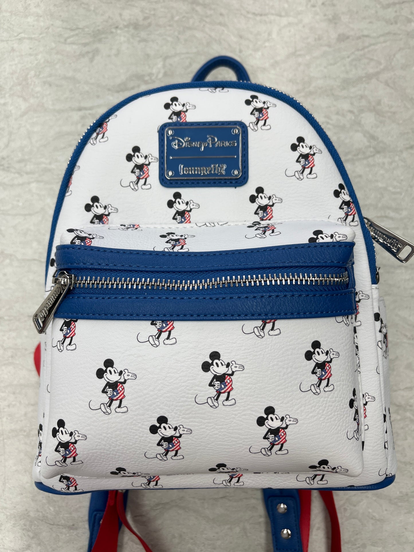 Backpack By Walt Disney, Size: Medium