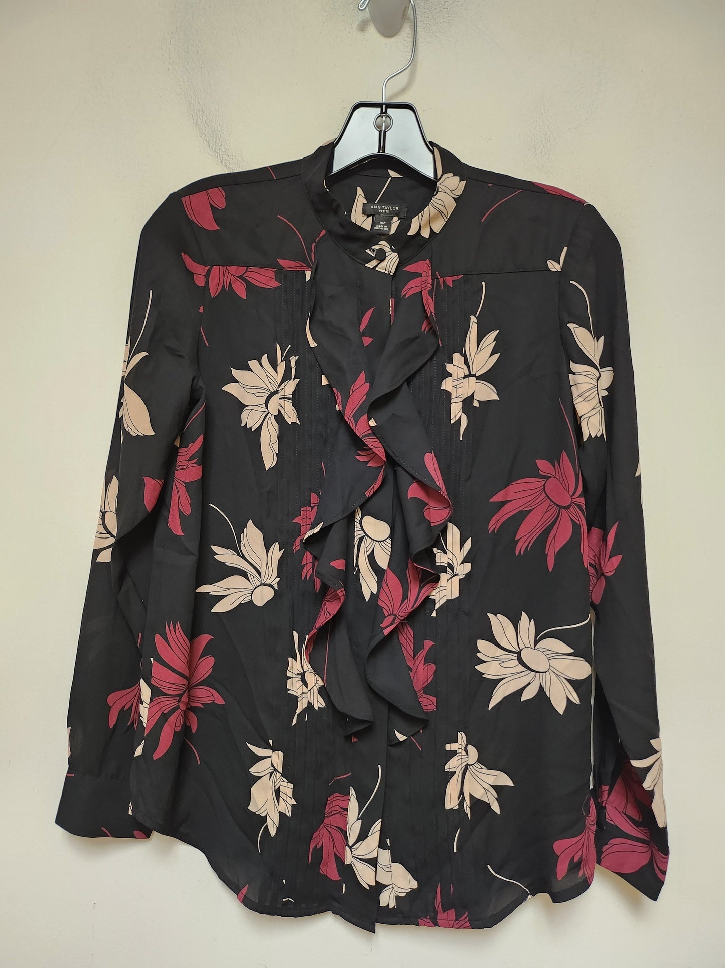 Top Long Sleeve By Ann Taylor In Floral Print, Size: Xs