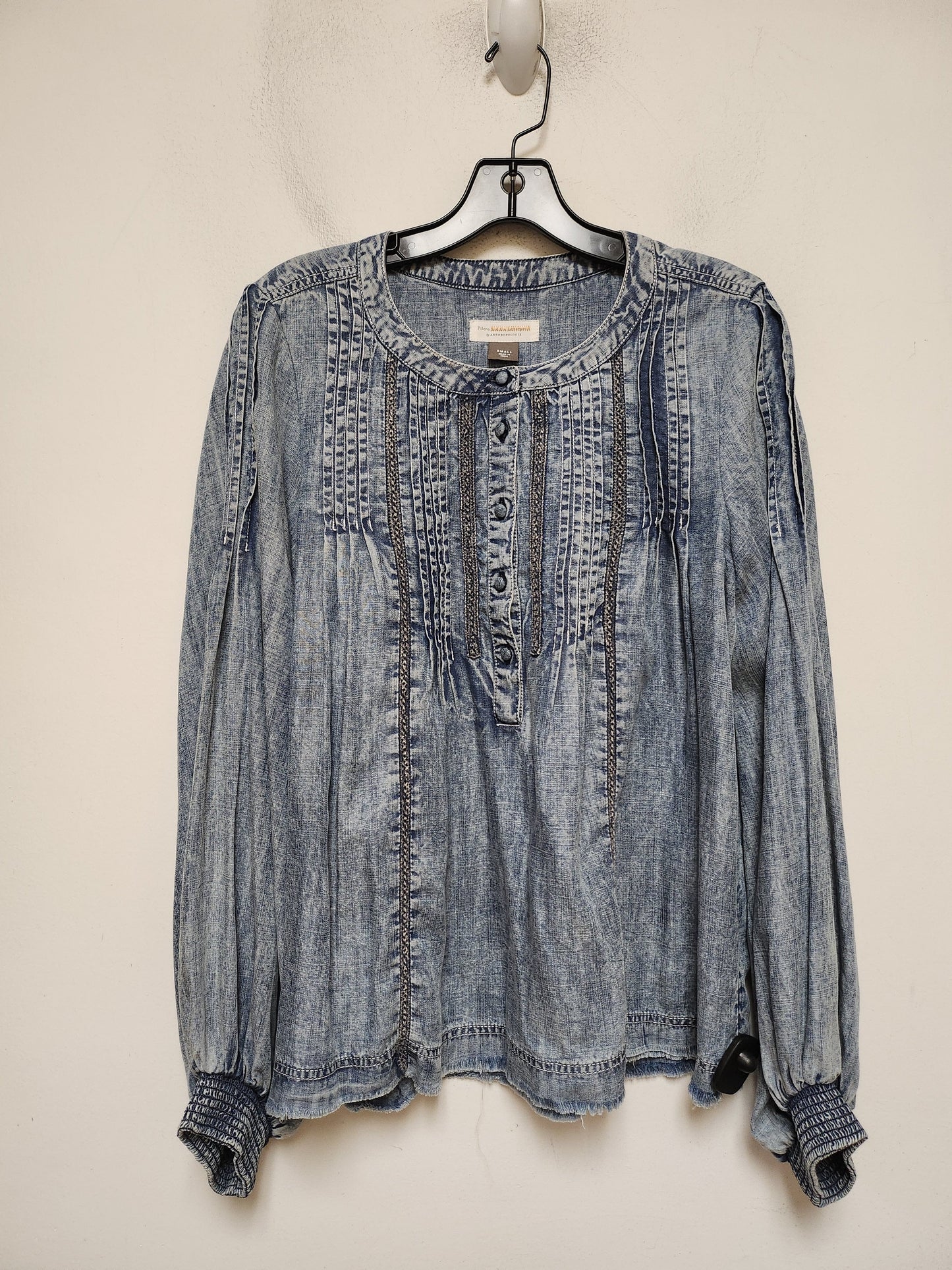 Top Long Sleeve By Pilcro In Blue Denim, Size: S