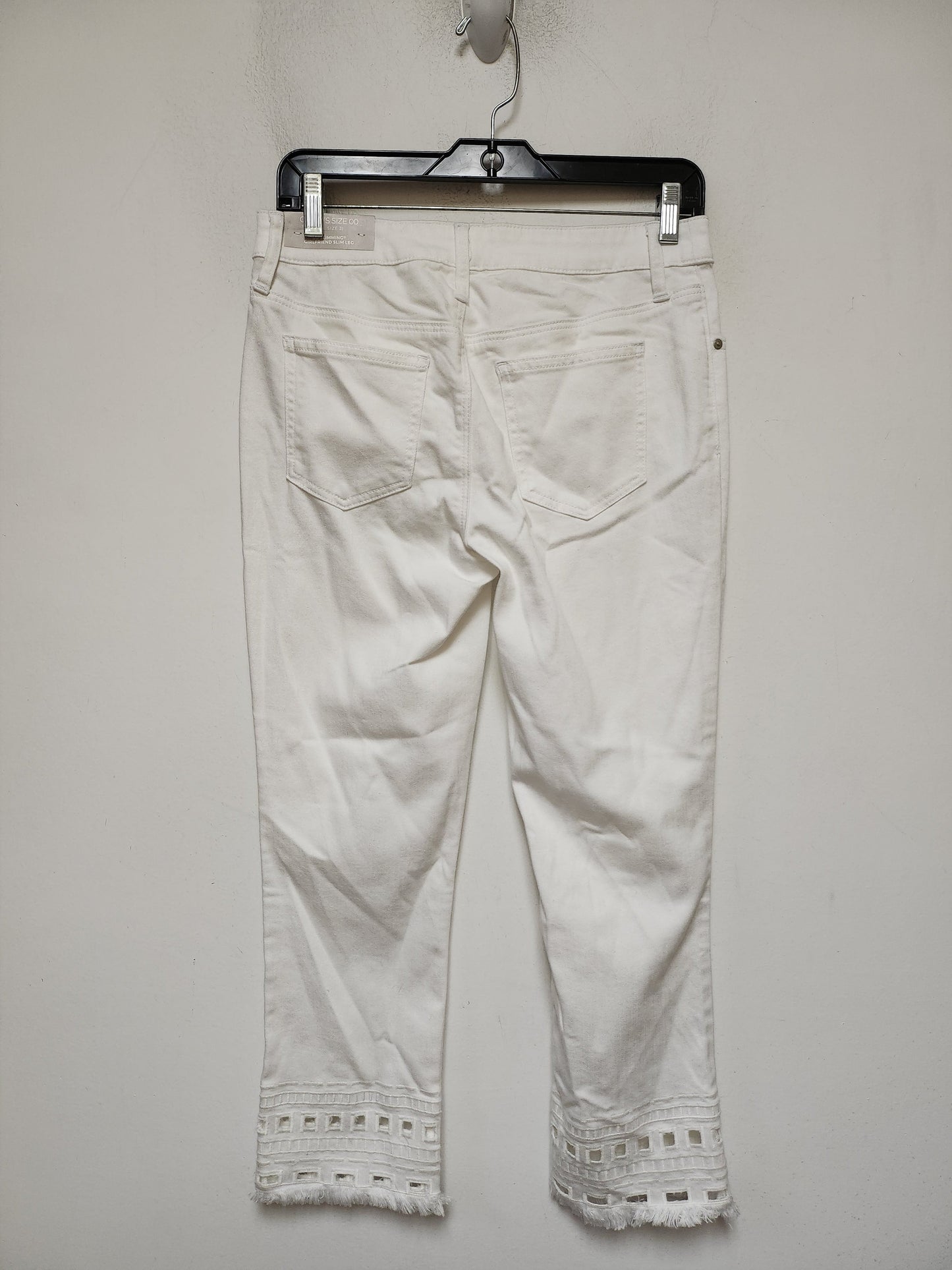 Jeans Cropped By Chicos In White, Size: 2