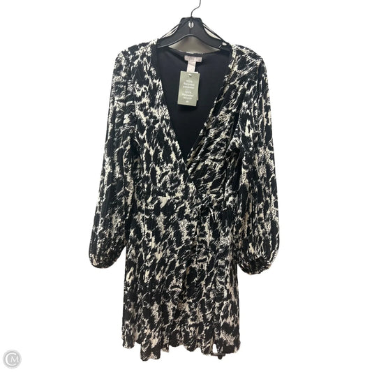 Dress Casual Short By H&m In Black & White, Size: L