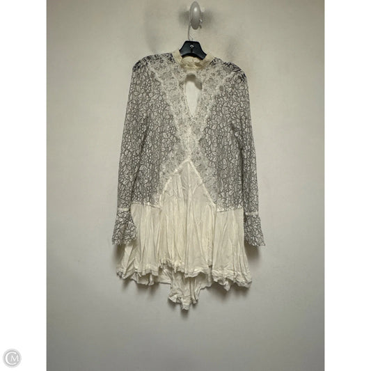 Top Long Sleeve By Free People In Black & White, Size: S