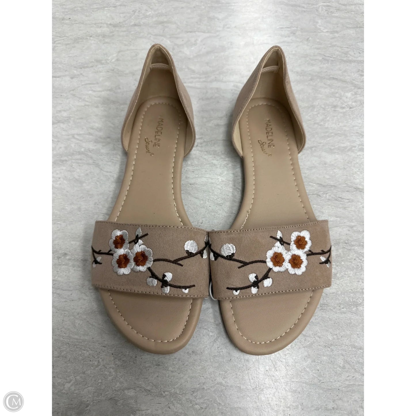 Sandals Flats By Clothes Mentor In Tan, Size: 8.5