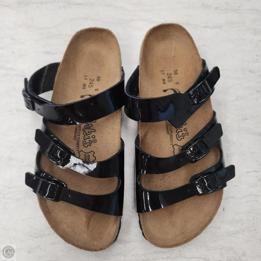 Sandals Flats By Birkenstock In Black & Brown, Size: 7.5