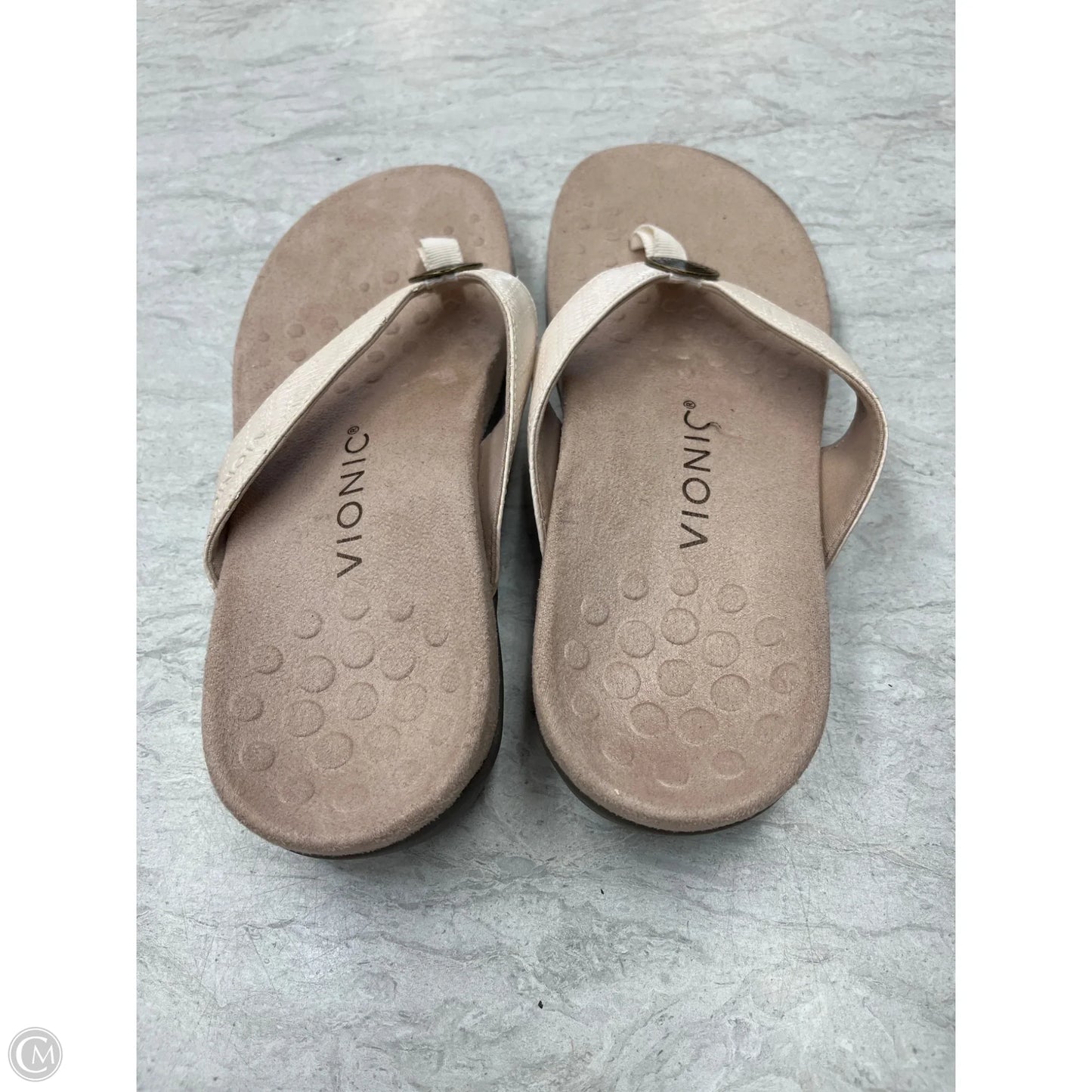 Sandals Flats By Vionic In Cream, Size: 6.5