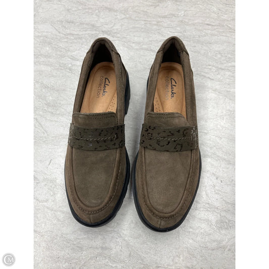 Shoes Flats By Clarks In Green, Size: 6.5