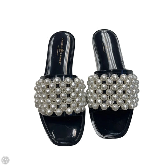 Sandals Flats By Chinese Laundry In Black & White, Size: 9