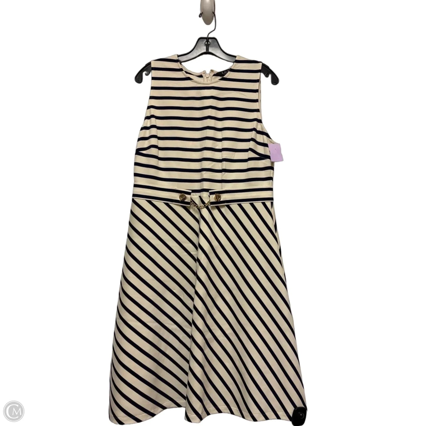 Dress Casual Short By Lauren By Ralph Lauren In Striped Pattern, Size: M
