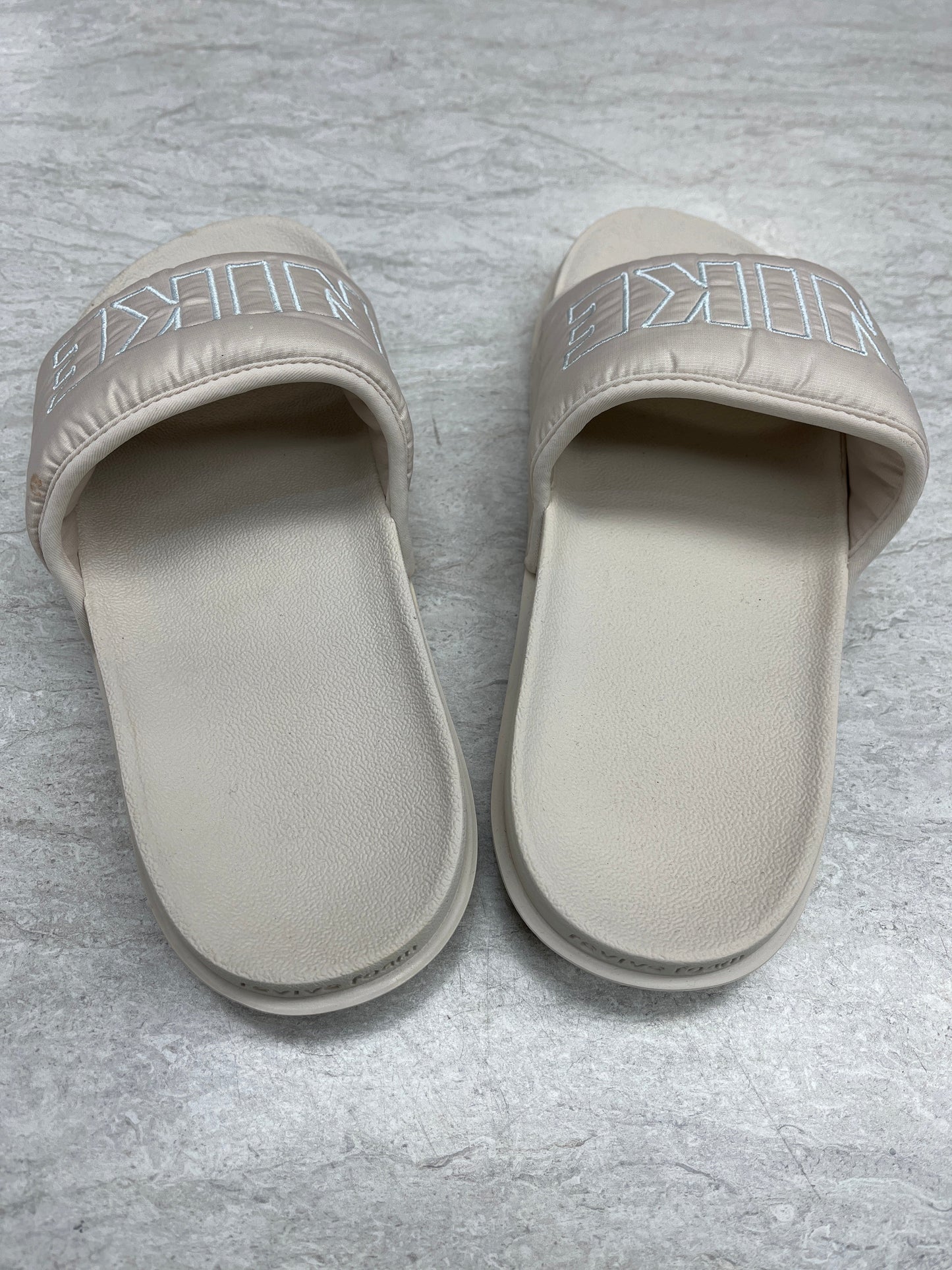 Cream Sandals Flats Nike, Size 9