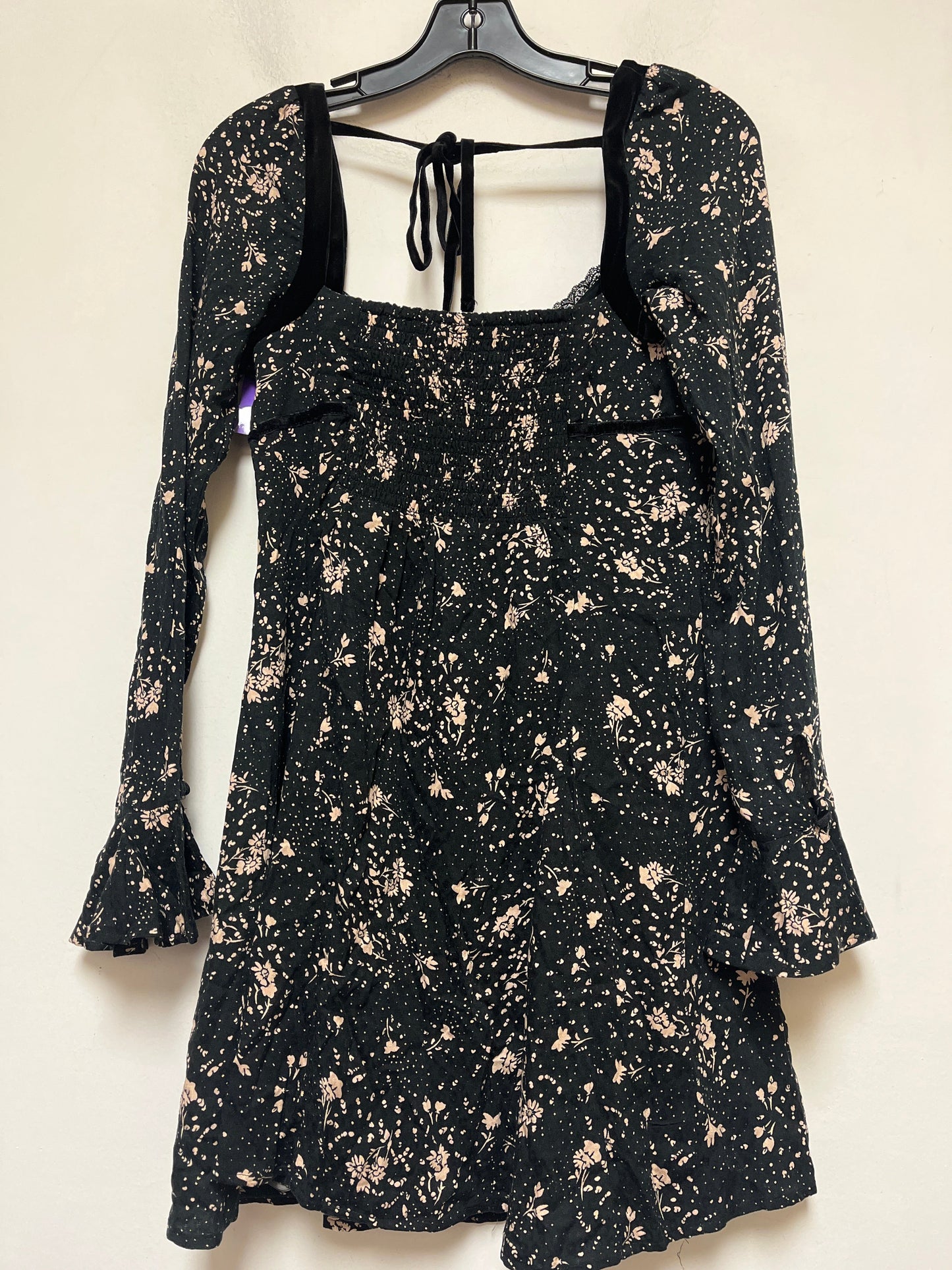 Dress Casual Short By Free People  Size: S