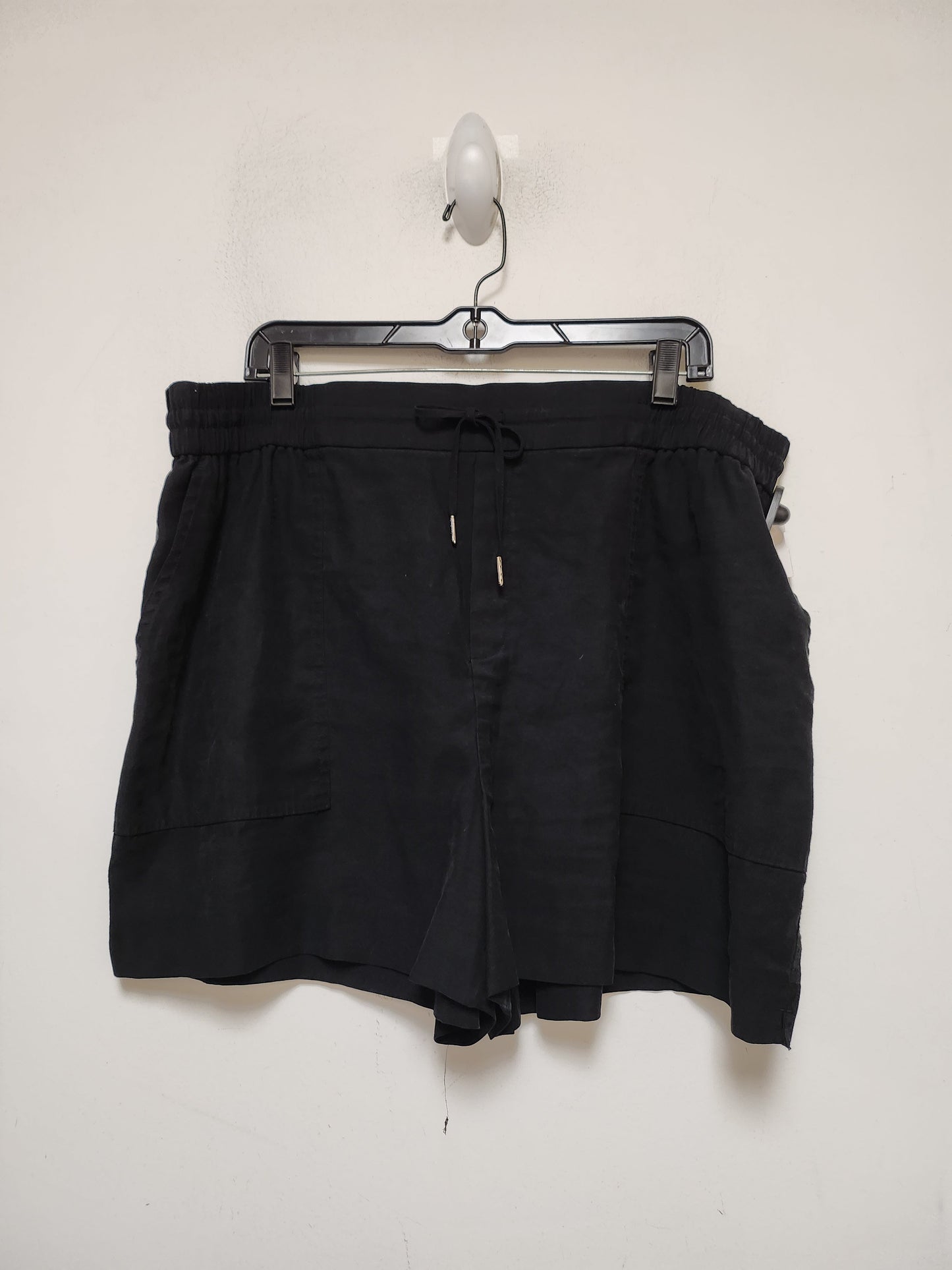 Black Shorts Simply Vera, Size 14