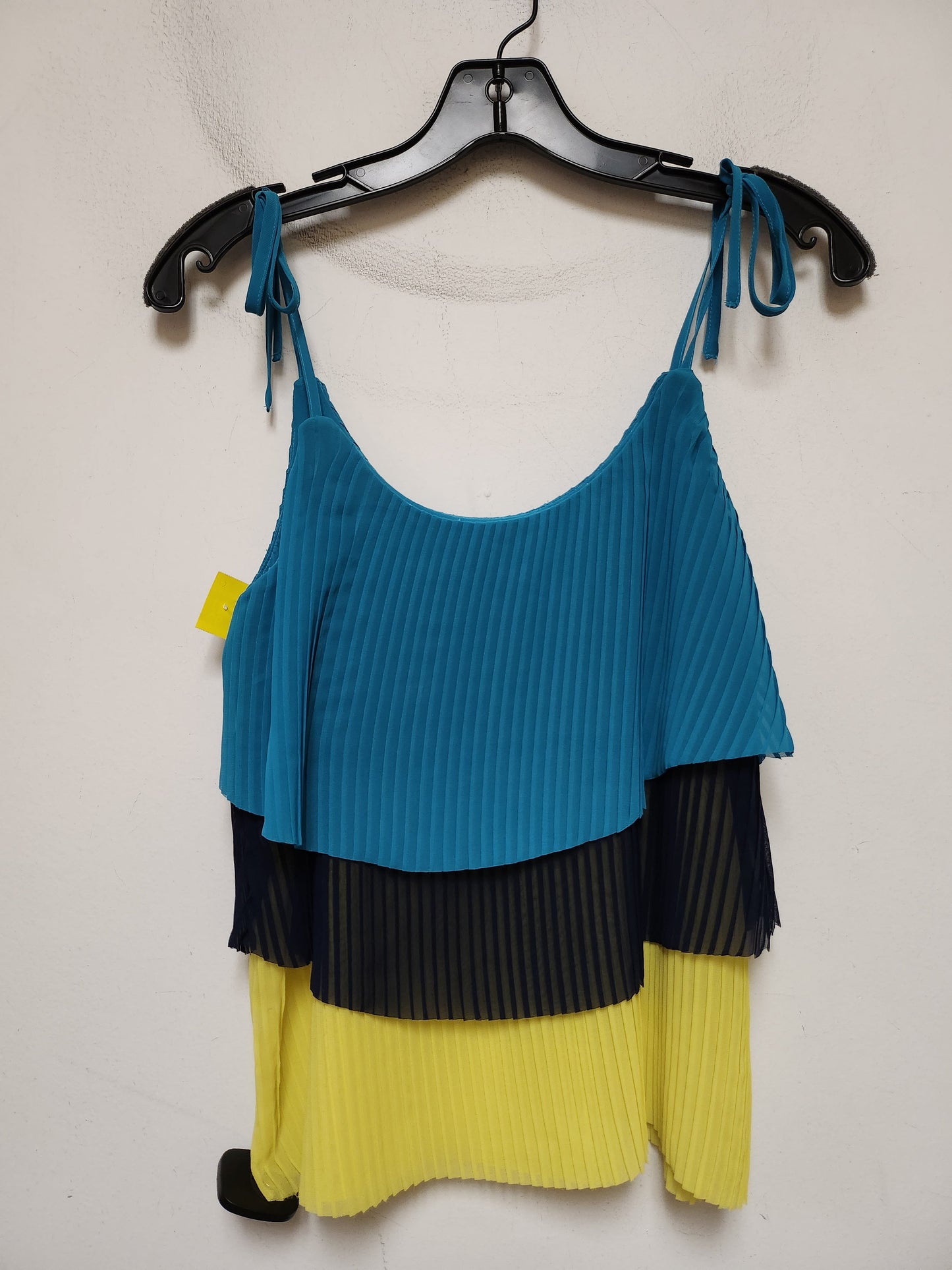 Tank Top By Clothes Mentor In Multi-colored, Size: Xs