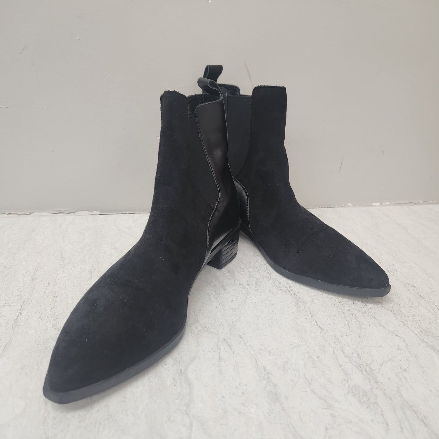 Boots Ankle Heels By Clothes Mentor In Black, Size: 9