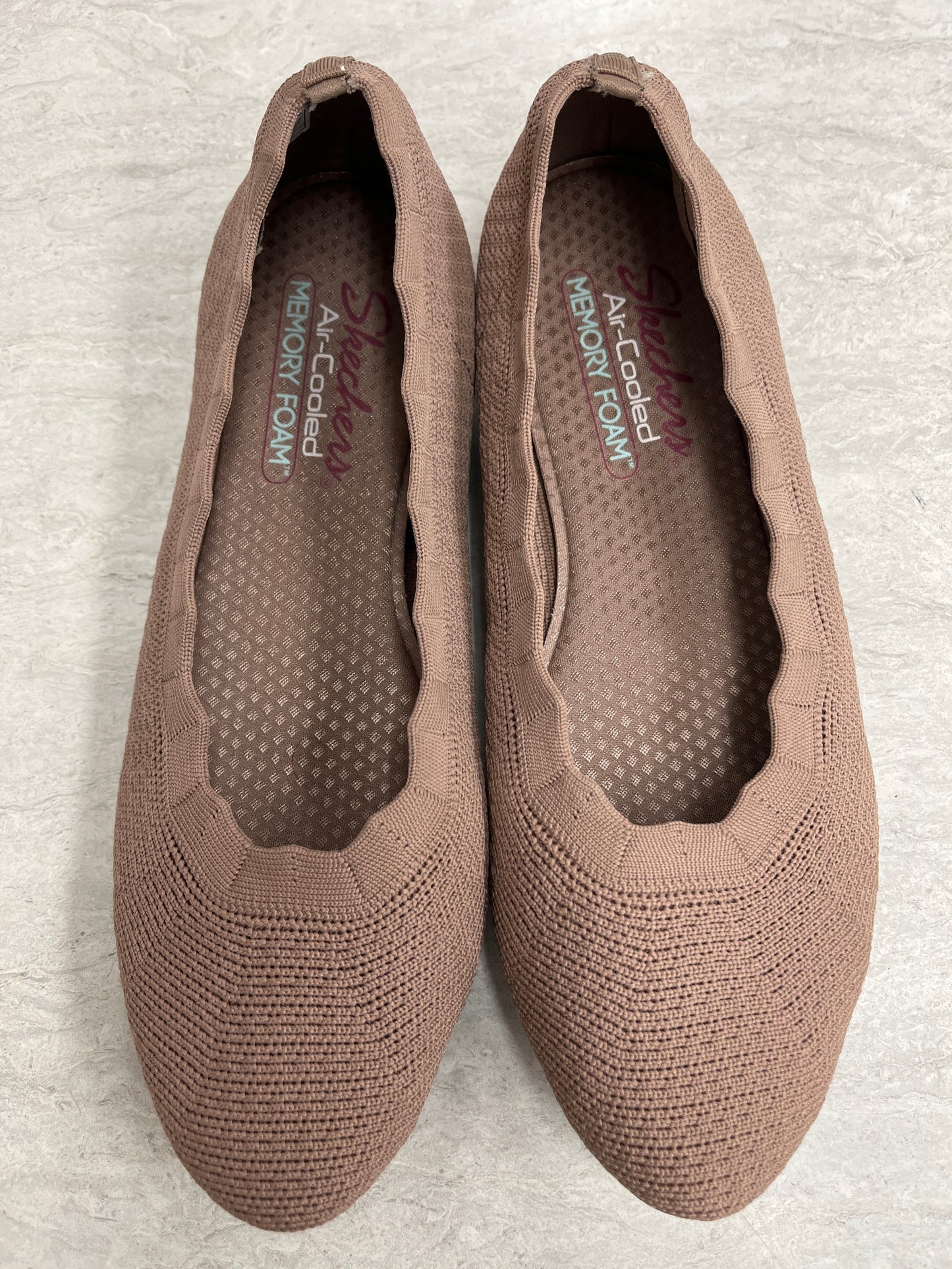 Shoes Flats By Skechers In Tan, Size: 8.5