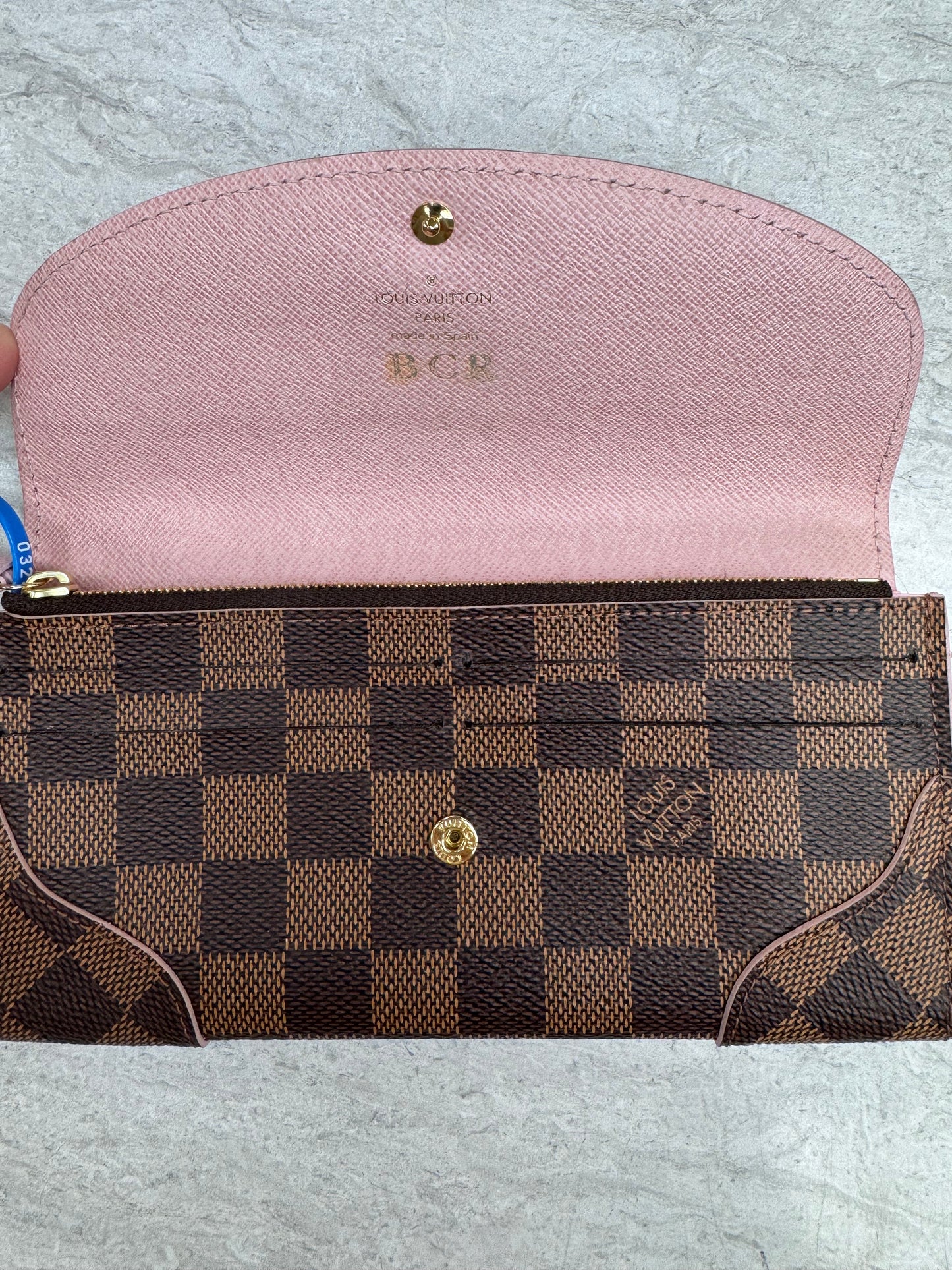 Wallet Luxury Designer By Louis Vuitton, Size: Medium