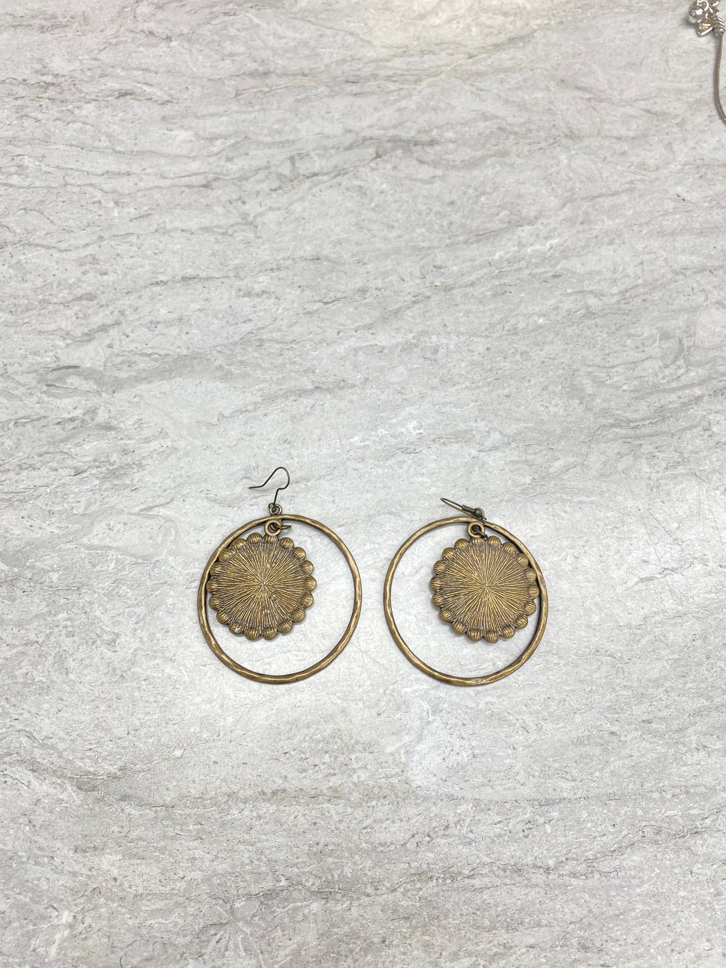 Earrings Dangle/drop By Clothes Mentor