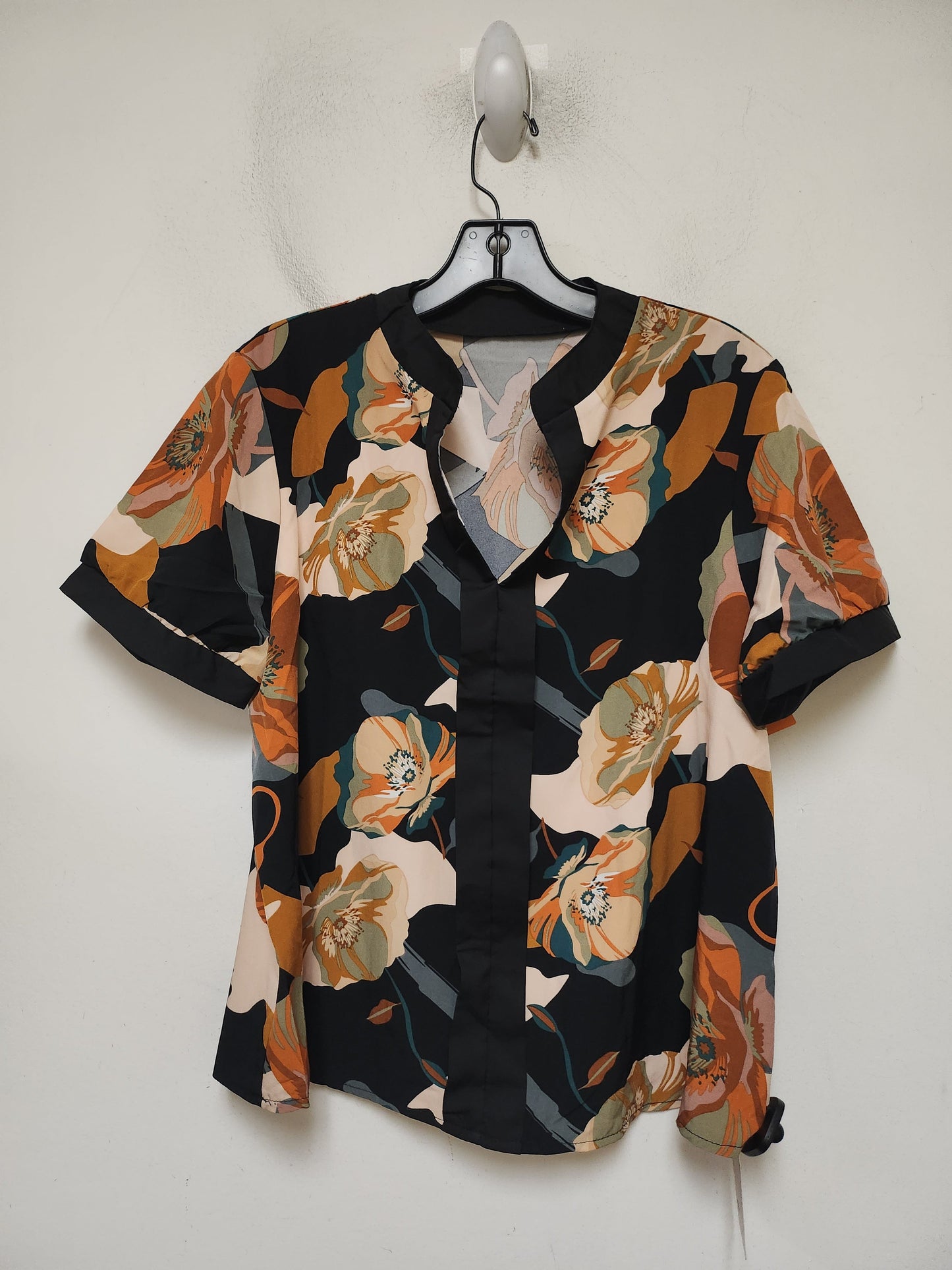 Top Short Sleeve By Clothes Mentor In Floral Print, Size: Xl