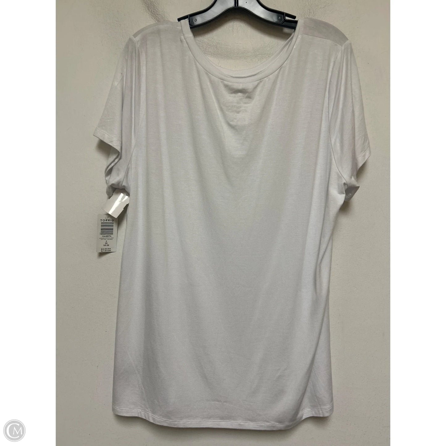 Top Short Sleeve Basic By Torrid In White, Size: 2x