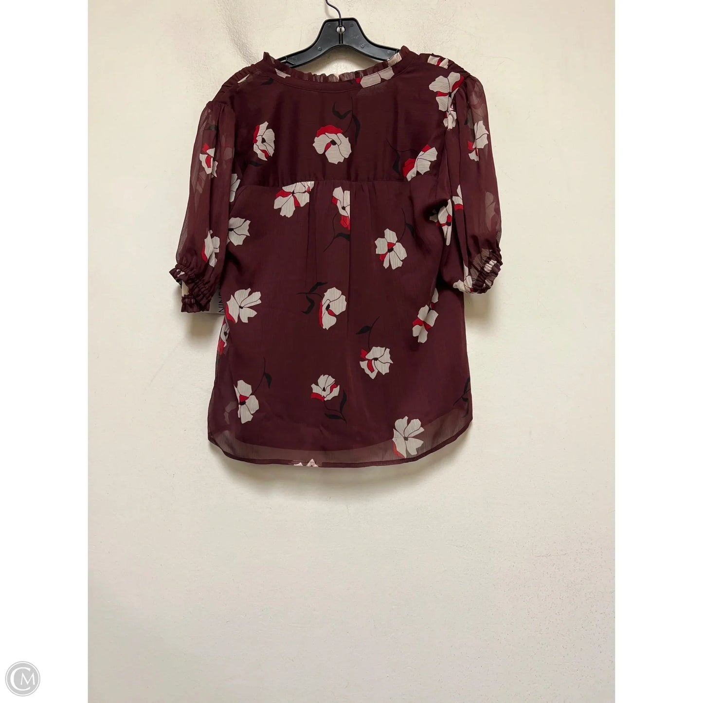 Top Short Sleeve By Nine West In Maroon, Size: M