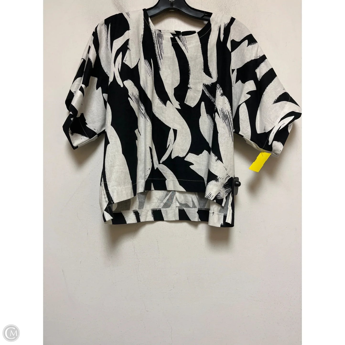 Top Short Sleeve By Dkny In Black & White, Size: M