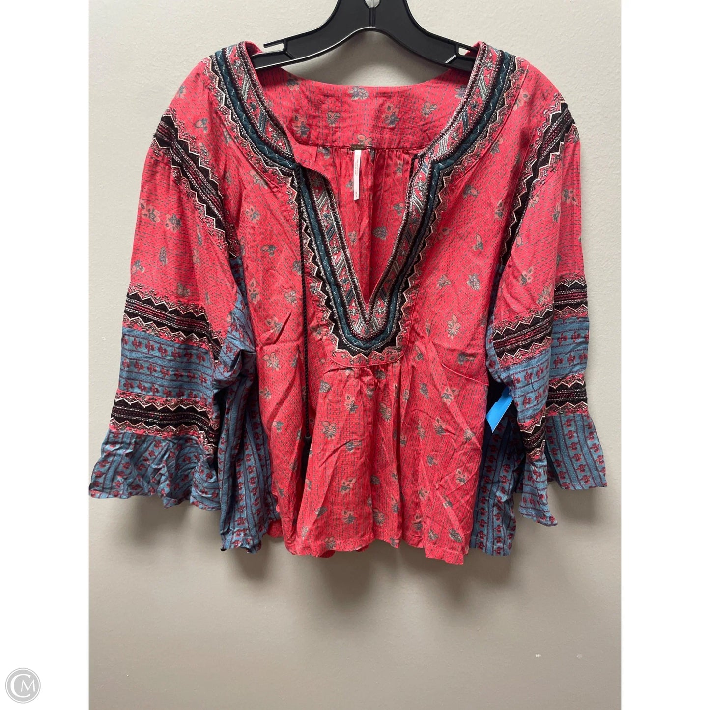 Top Long Sleeve By Free People In Blue & Pink, Size: M