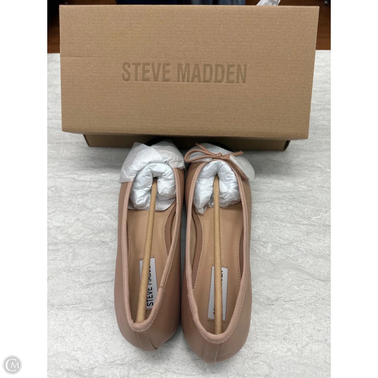 Shoes Flats By Steve Madden In Black & Tan, Size: 10