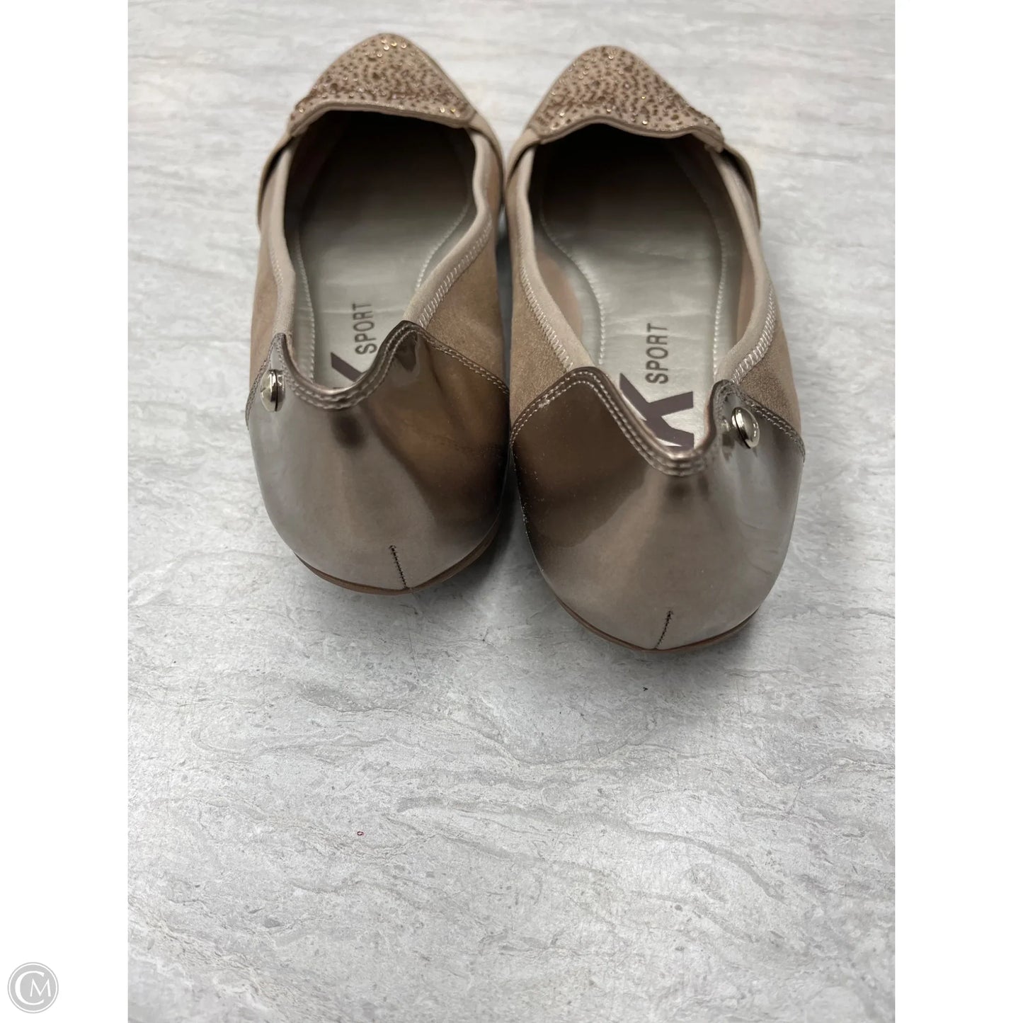 Shoes Flats By Anne Klein In Gold, Size: 9