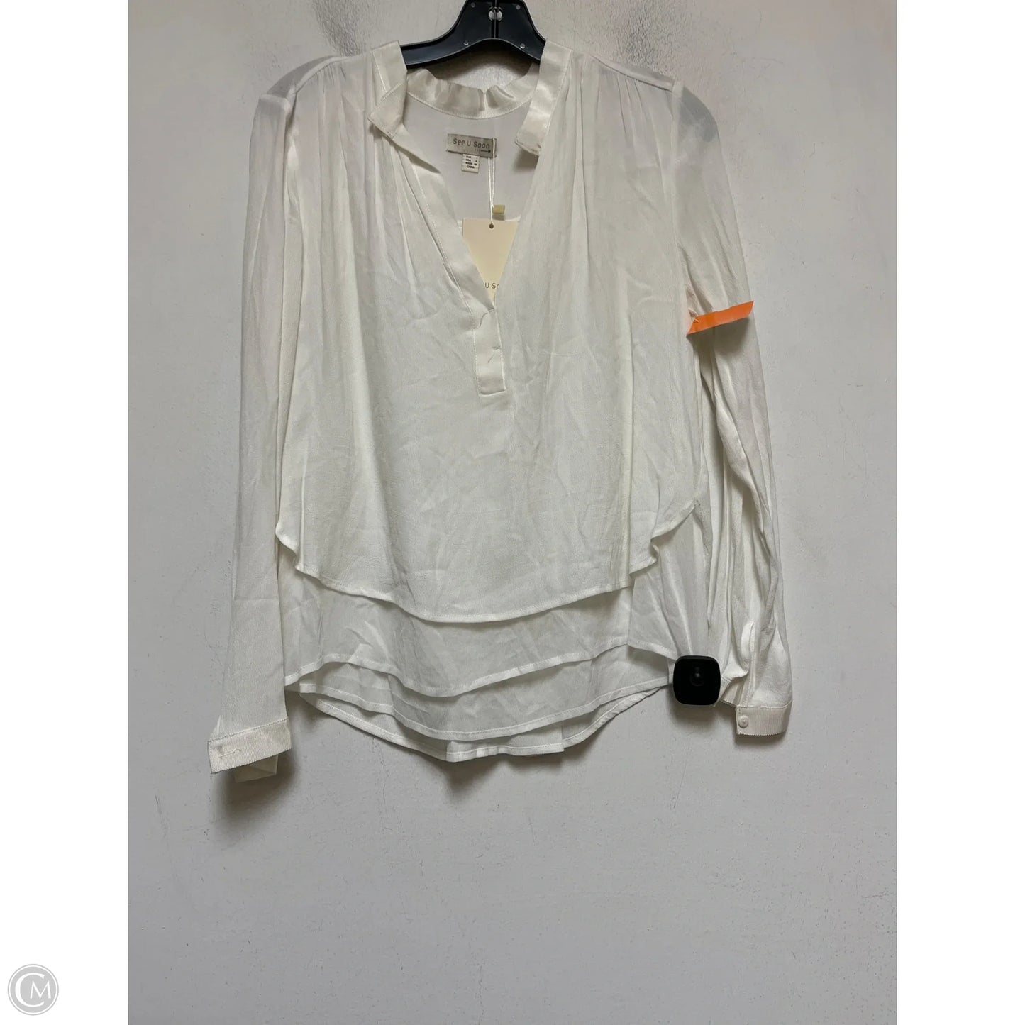 Top Long Sleeve By Clothes Mentor In Cream, Size: S