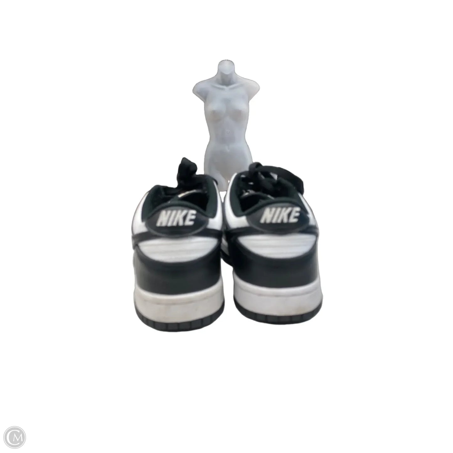 Shoes Sneakers By Nike In Black & White, Size: 8