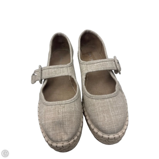Shoes Flats By Clothes Mentor In Tan, Size: 7