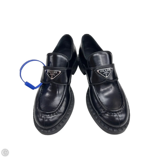 Shoes Luxury Designer By Prada In Black, Size: 8