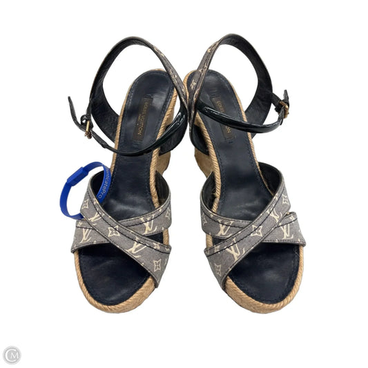 Shoes Luxury Designer By Louis Vuitton In Navy, Size: 6.5