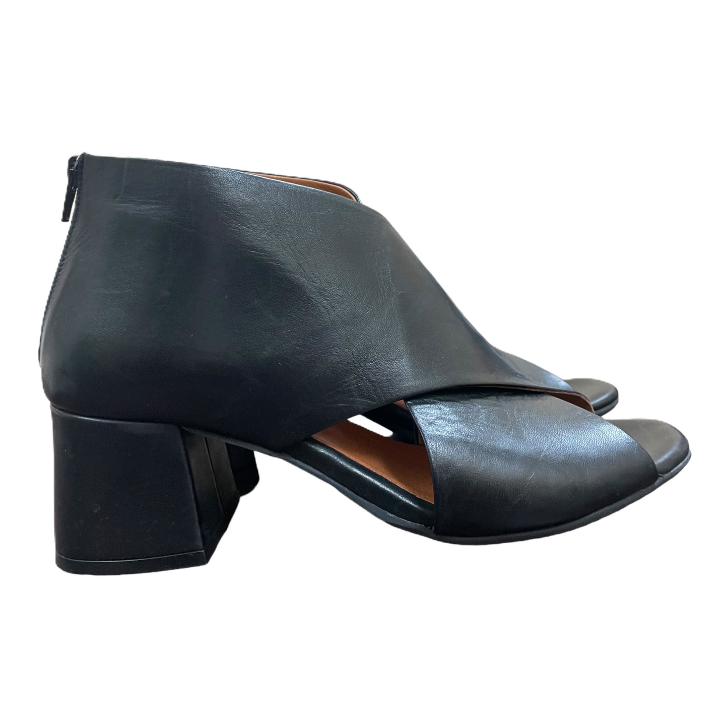 Black Shoes Heels Block By Miz Mooz, Size: 10.5