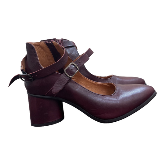 Purple Shoes Heels Block By Miz Mooz, Size: 9.5