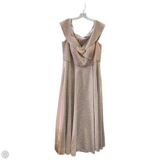 Dress Designer By Xscape In Gold, Size: 18