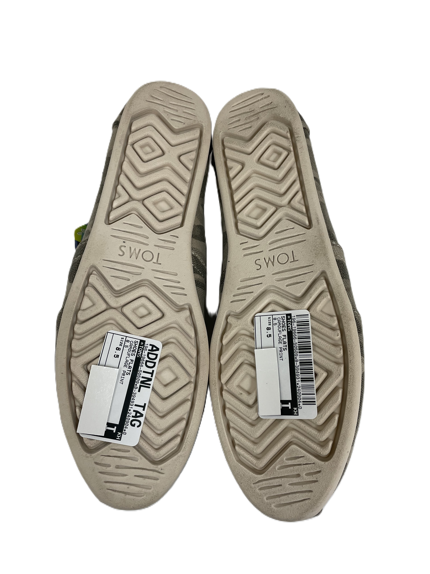 Shoes Flats By Toms In Camouflage Print, Size: 8.5