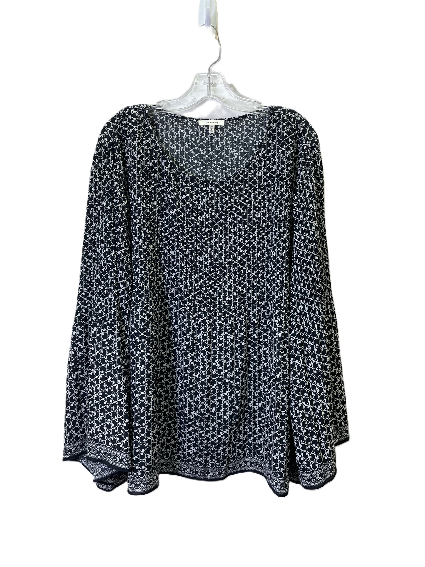 Top Long Sleeve By Max Studio In Black & White, Size: 3x