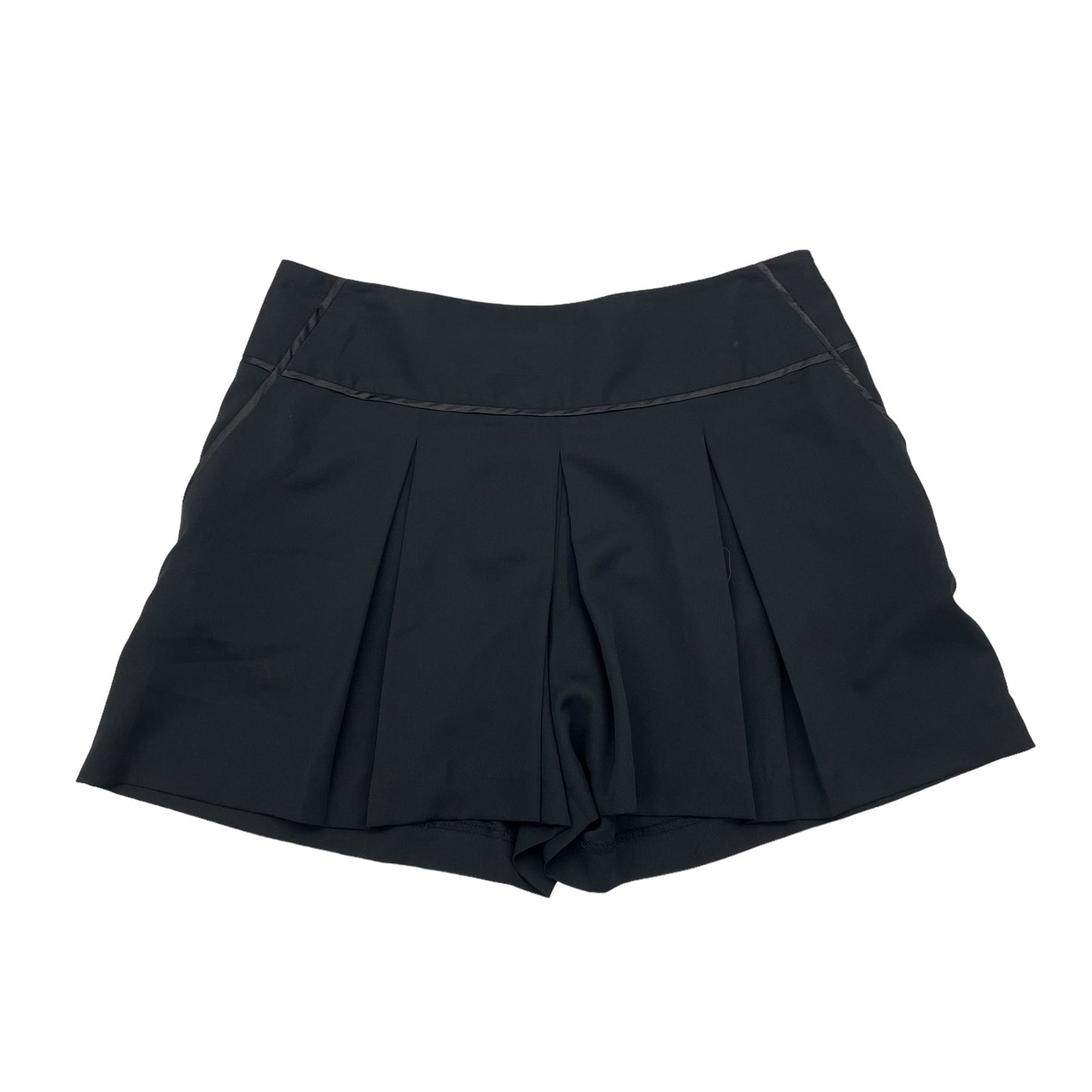 BLACK ELLE SHORTS, Size 4