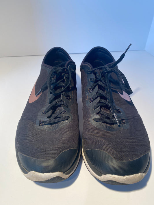 Shoes Athletic By Nike  Size: 11